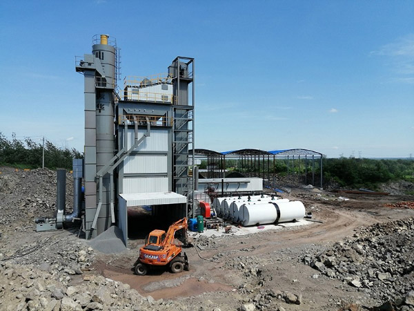 瀝青混凝土攪拌站的安裝需要注意哪些事項(xiàng)？